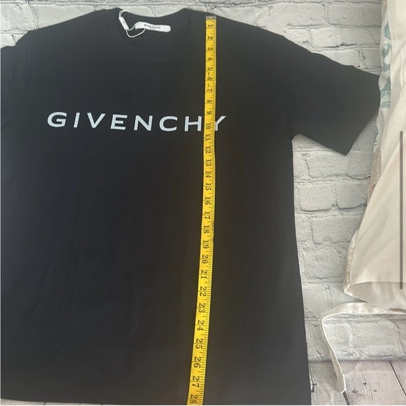 Givenchy T-shirt - Picture 4 of 6